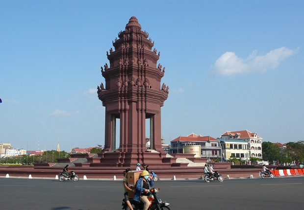 Independence Monument - Phnom Penh